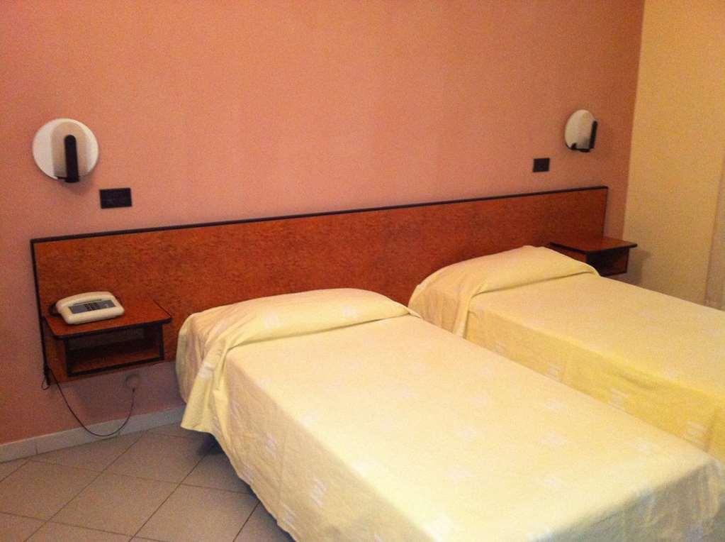 Hotel Scigliano ロッサーノ 部屋 写真