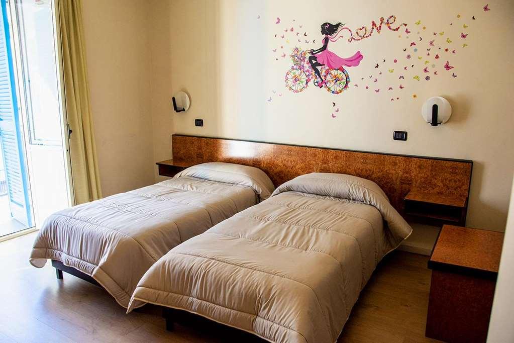 Hotel Scigliano ロッサーノ 部屋 写真