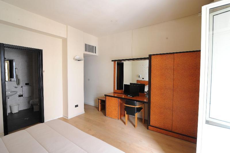 Hotel Scigliano ロッサーノ エクステリア 写真