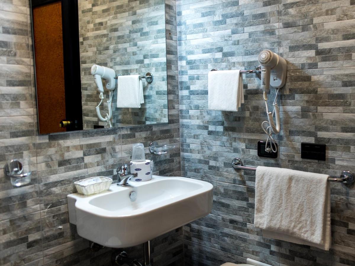 Hotel Scigliano ロッサーノ エクステリア 写真